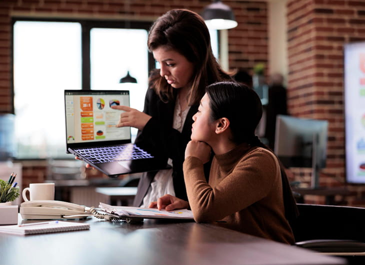 Mengapa Bisnis Butuh Software yang Dikembangkan Sendiri